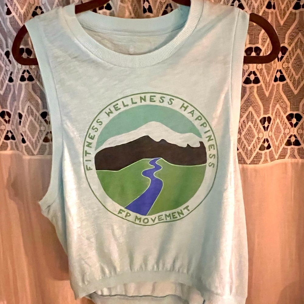 Free People Movement muscle tank tee Small